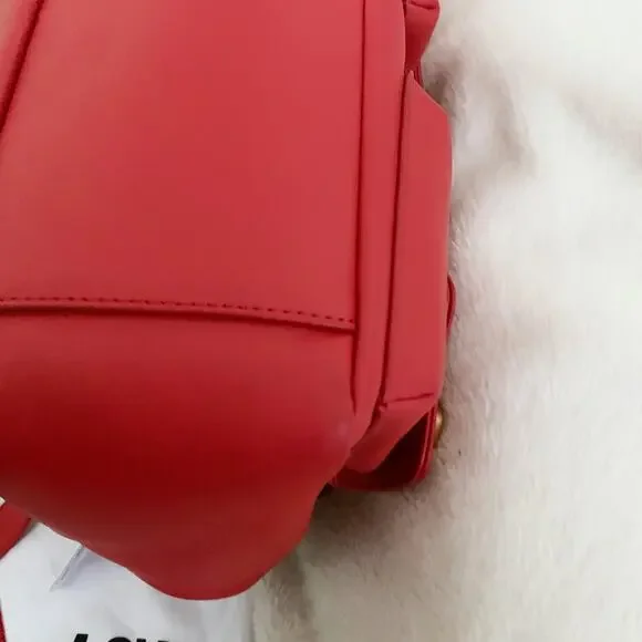 Love Moschino Heart-Shaped Horsebit Backpack - www.joarbit.com display picture 3